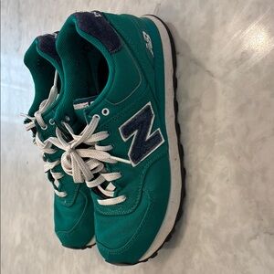New Balance Men’s Green and Navy Sneakers